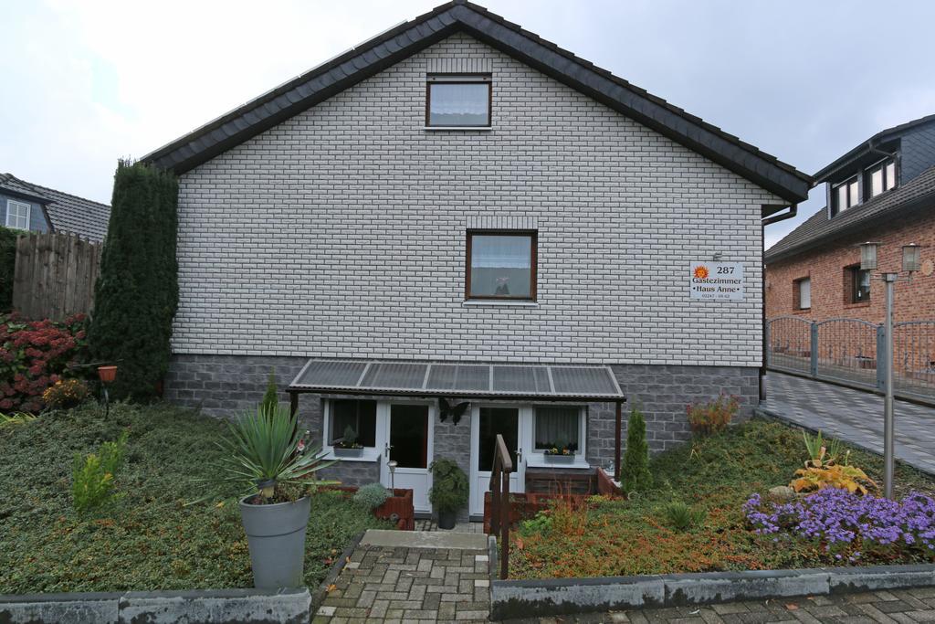 Haus Anne Hotel Neunkirchen  ภายนอก รูปภาพ