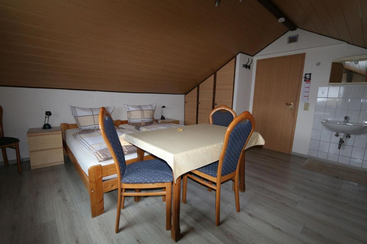 Haus Anne Hotel Neunkirchen  ภายนอก รูปภาพ