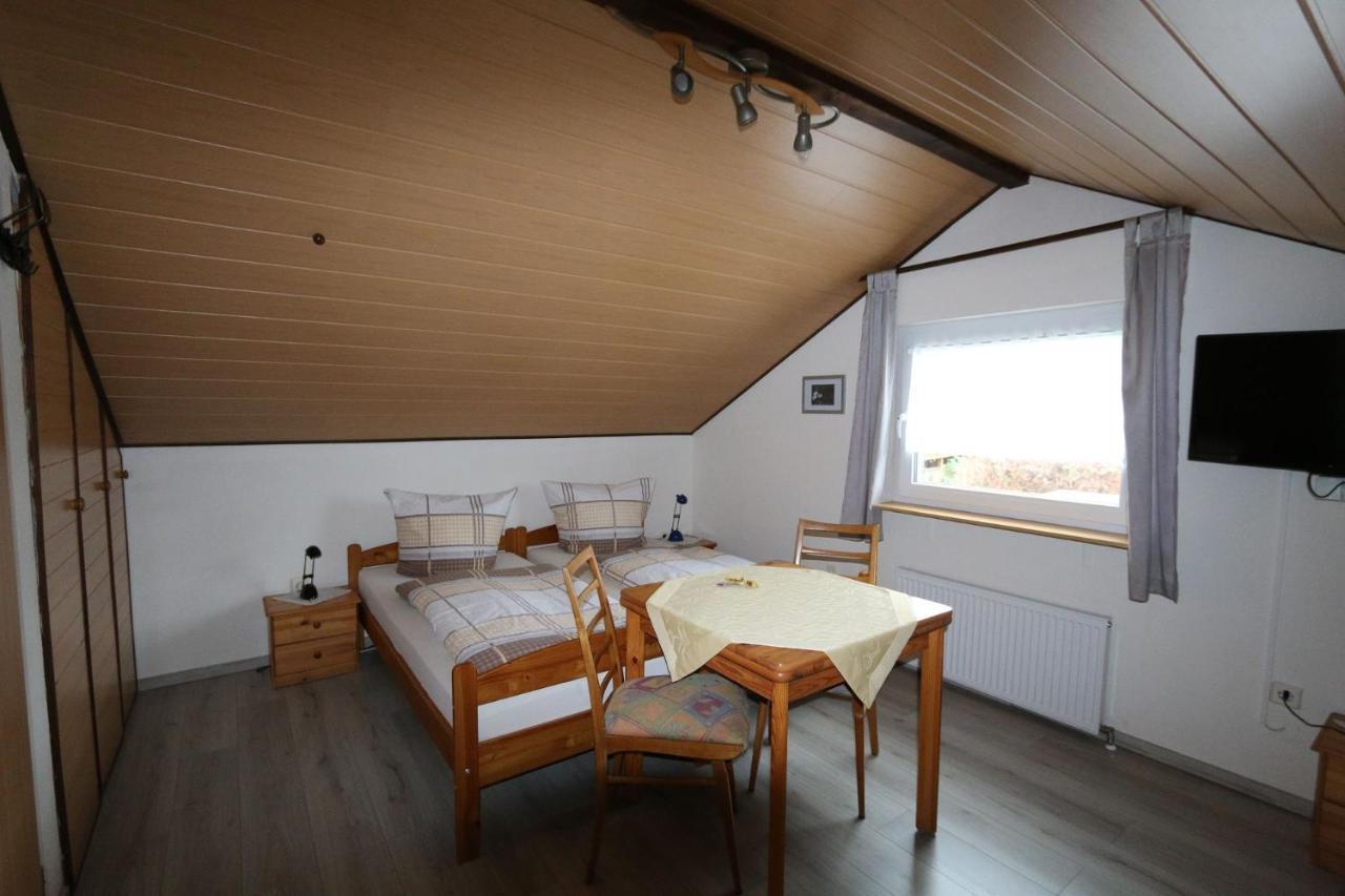 Haus Anne Hotel Neunkirchen  ภายนอก รูปภาพ