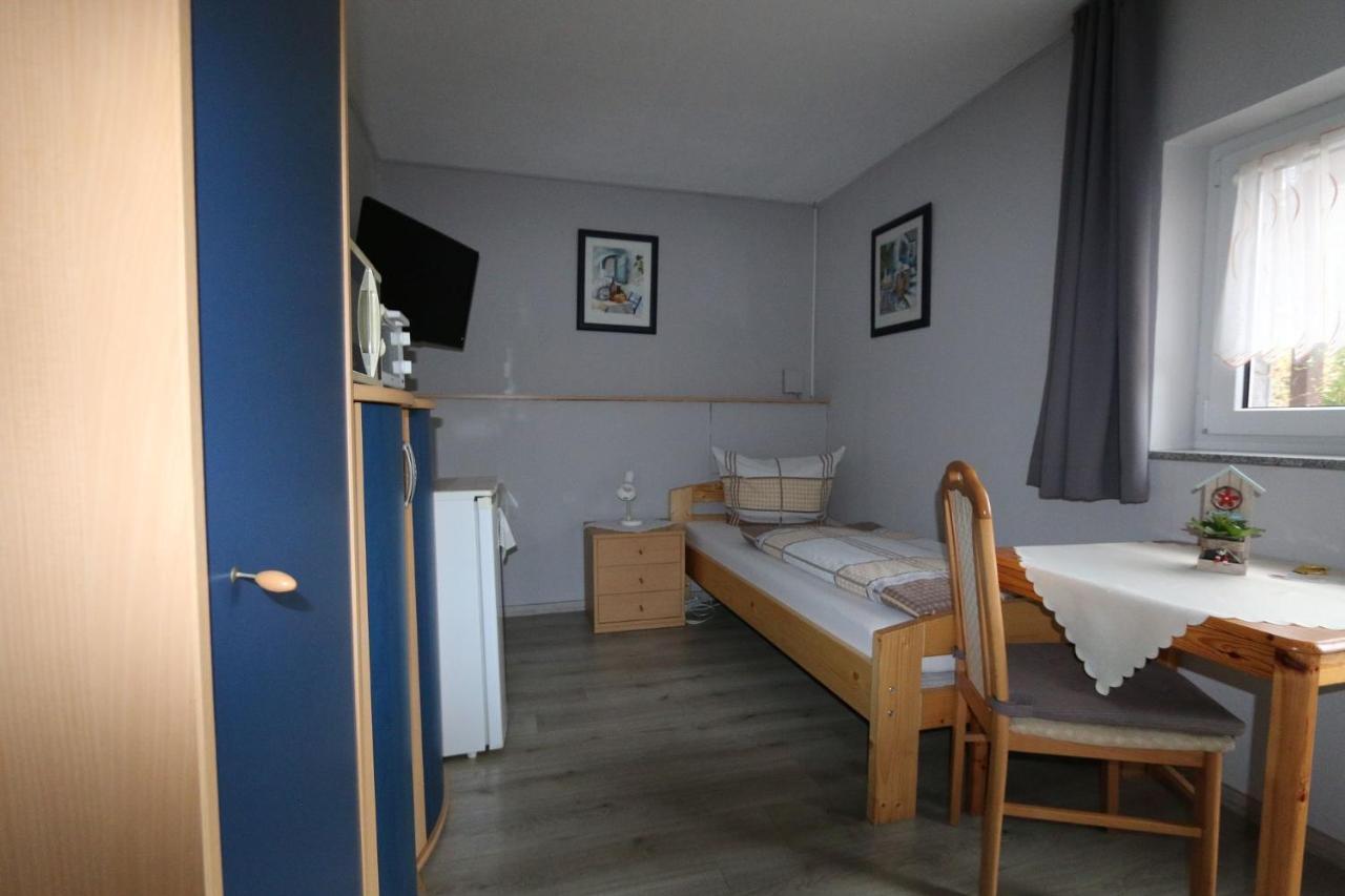 Haus Anne Hotel Neunkirchen  ภายนอก รูปภาพ
