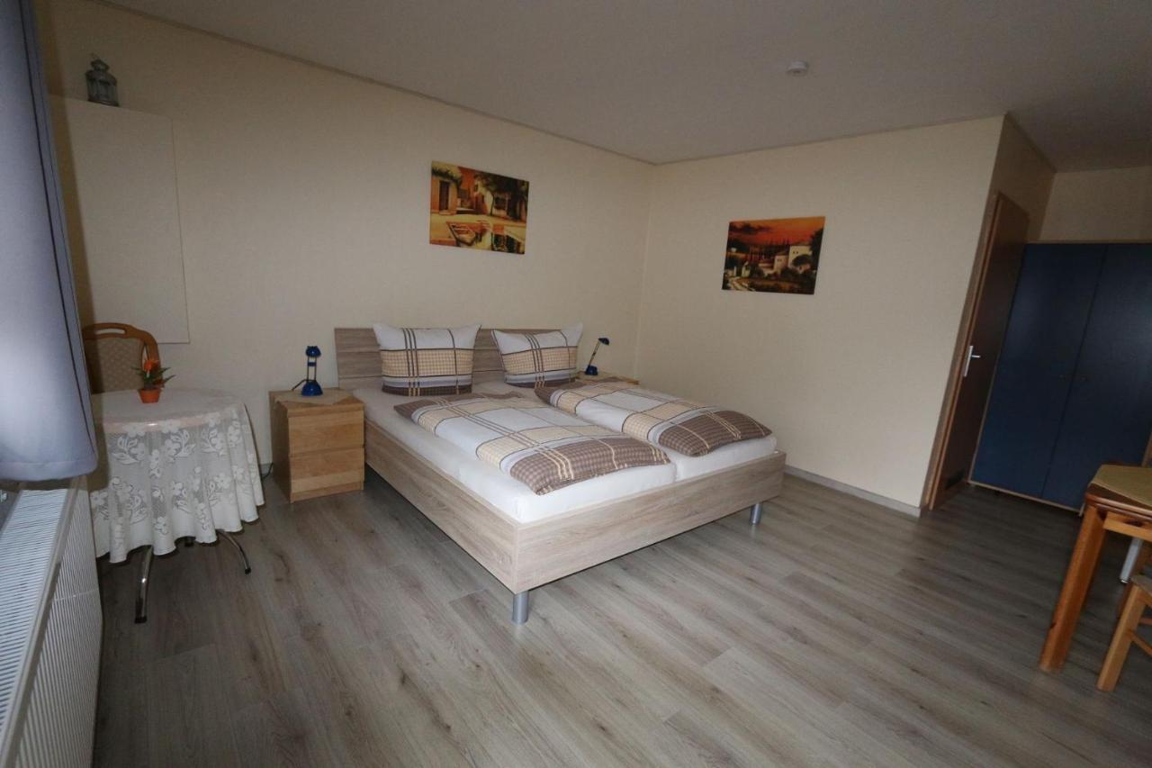 Haus Anne Hotel Neunkirchen  ภายนอก รูปภาพ