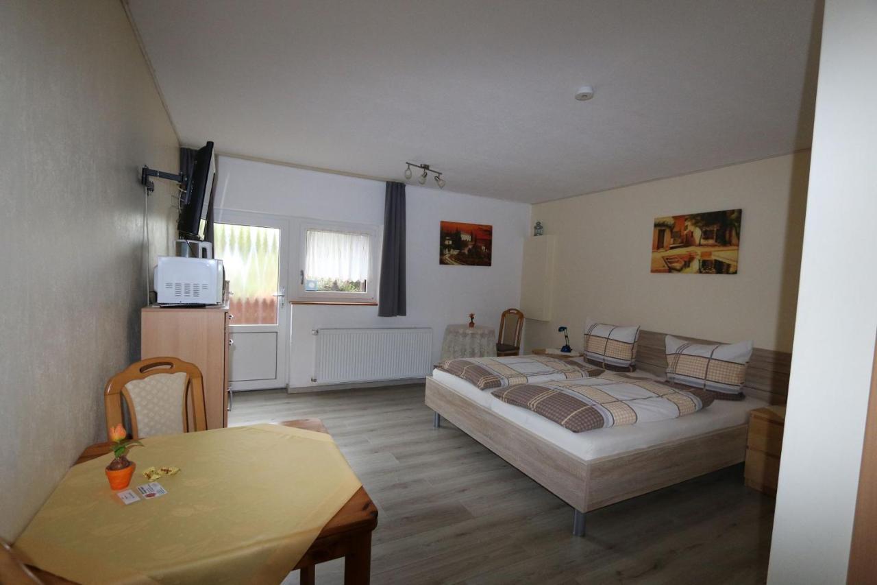 Haus Anne Hotel Neunkirchen  ภายนอก รูปภาพ