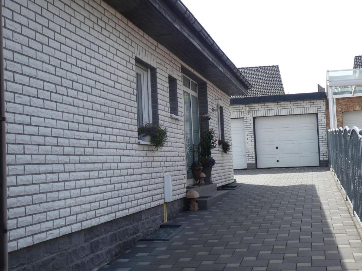 Haus Anne Hotel Neunkirchen  ภายนอก รูปภาพ